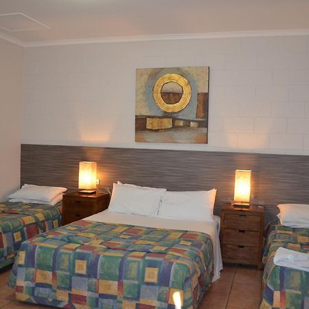 Mid City Motor Inn Gladstone Quarto foto