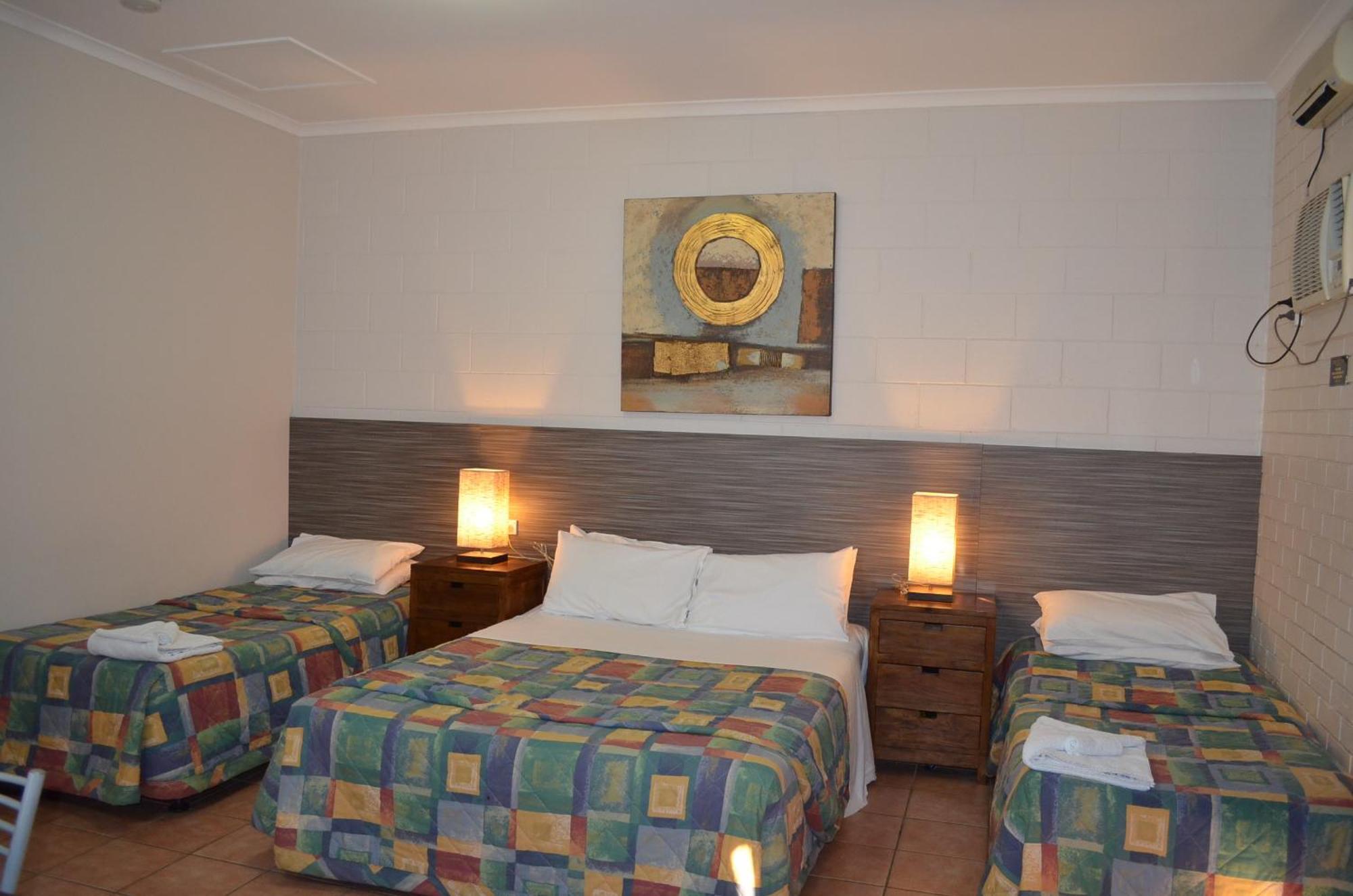 Mid City Motor Inn Gladstone Quarto foto